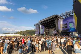 SMS Festival 30.000 Feierten Im Techno Paradies 43